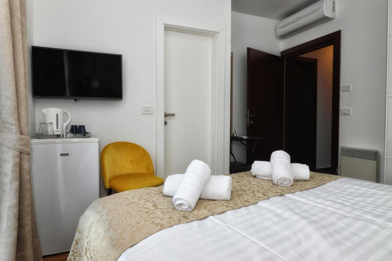 Kseni Accommodation Rovinj Extérieur photo