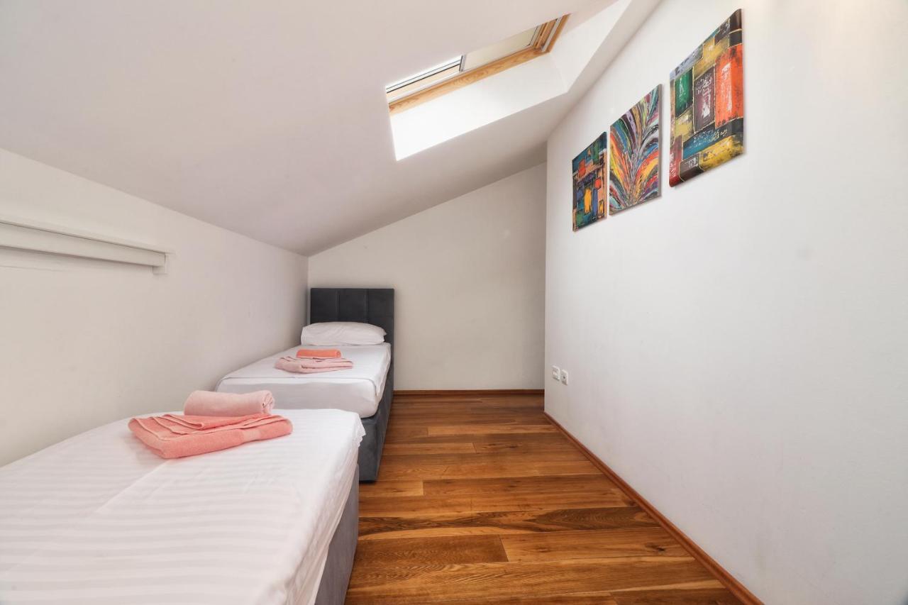Kseni Accommodation Rovinj Extérieur photo