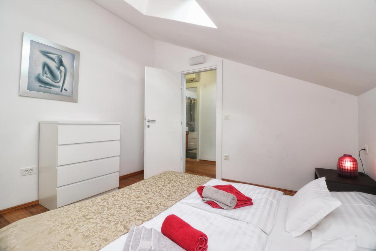 Kseni Accommodation Rovinj Extérieur photo